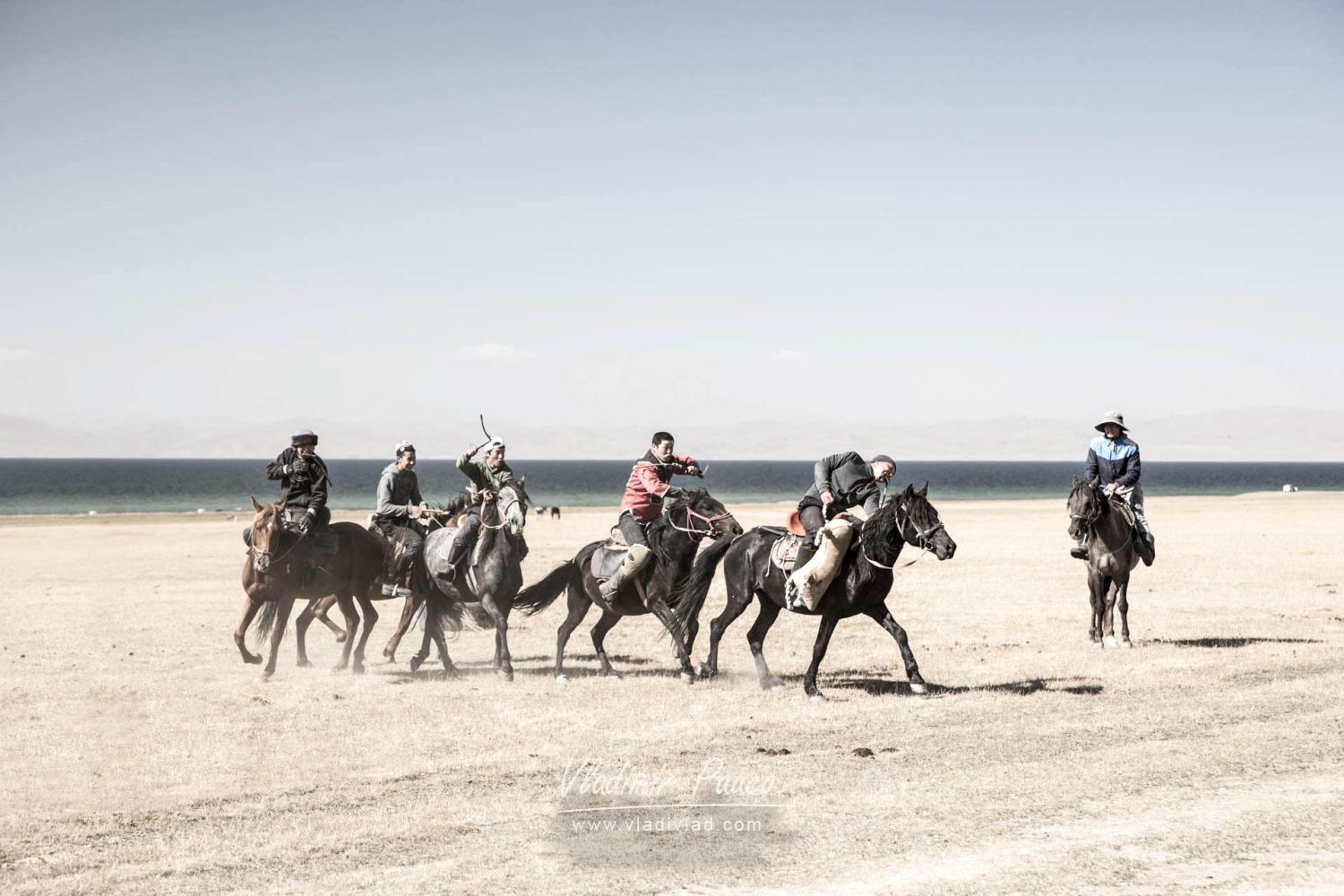 Buzkashi, Kok-boru